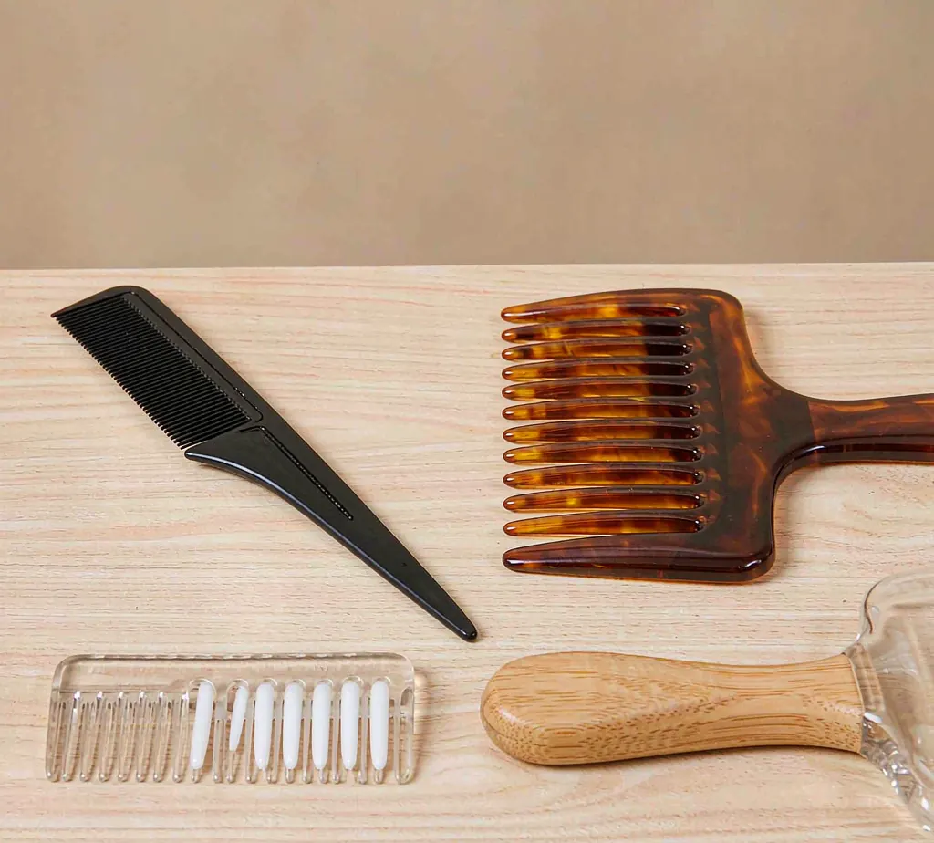 Range of hairbrushes and combs: paddle brushes, detangling combs, pocket combs
